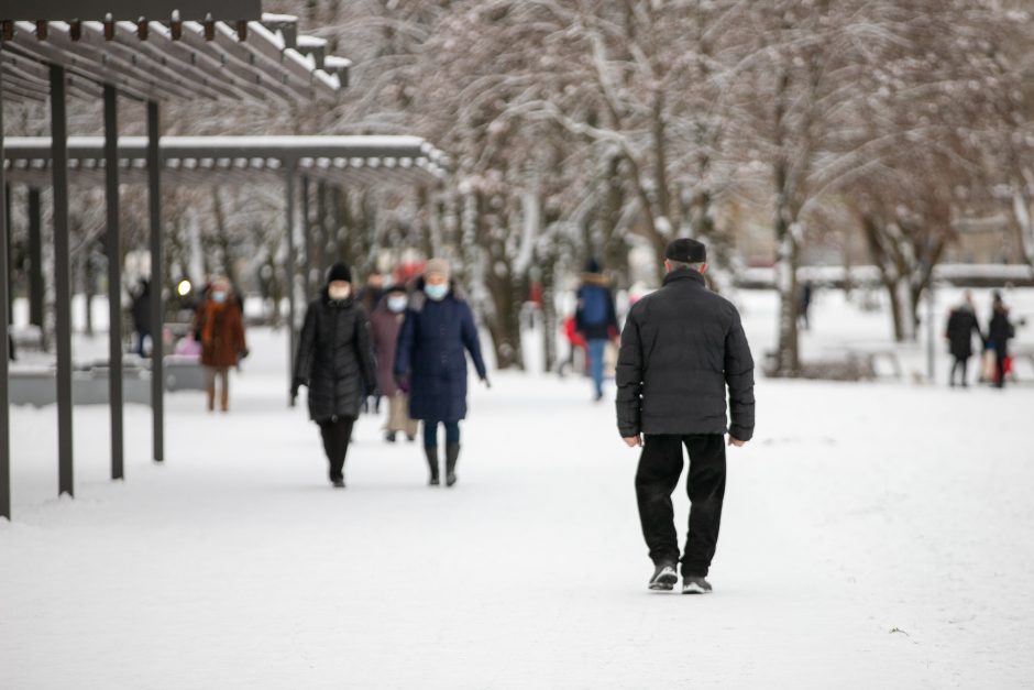 Karantininis žiemos savaitgalis: pareigūnai pramogautojus stebės ne tik Kleboniškyje