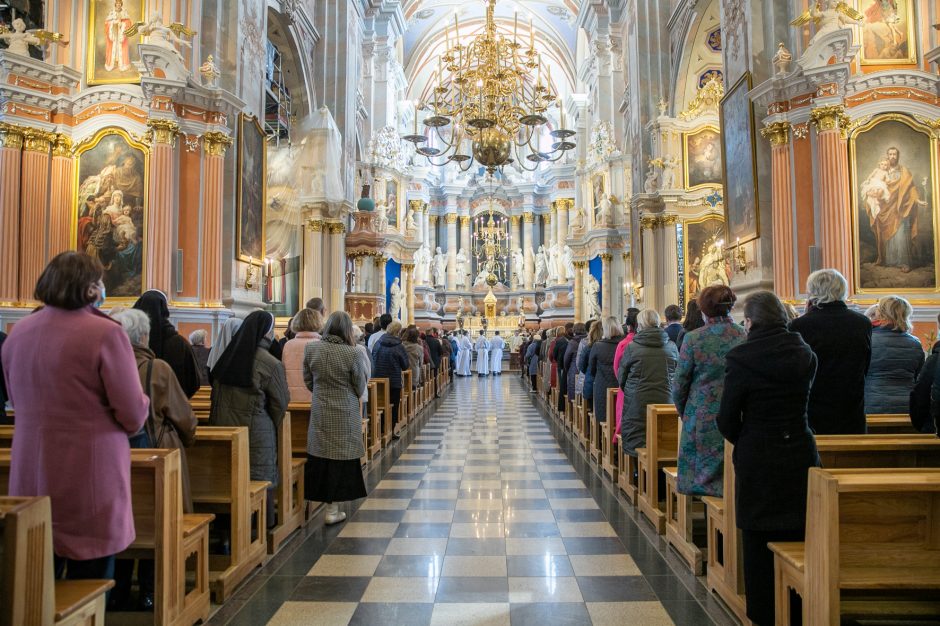 Kauno arkivyskupui K. Kėvalui įteiktas palijus