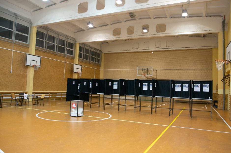 Seimo rinkimų antrojo turo paskutinės balsavimo minutės (Kaunas)