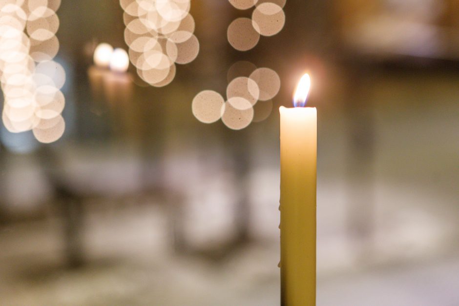 Languose – atminimo žvakutės, širdyse – dėkingumas