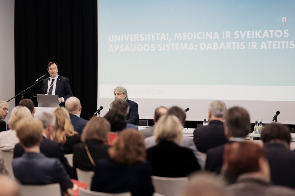 Medikus rengiantys universitetai vienija jėgas ir nori būti išgirsti