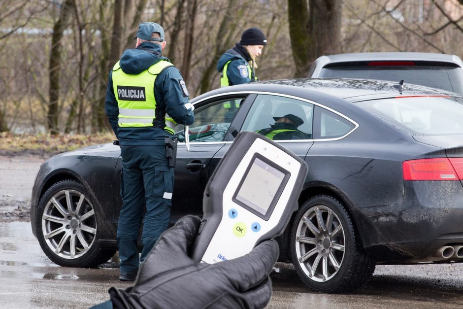 Būna ir taip: Klaipėdoje automobilio vairuotojui nustatytas 4,10 promilės girtumas