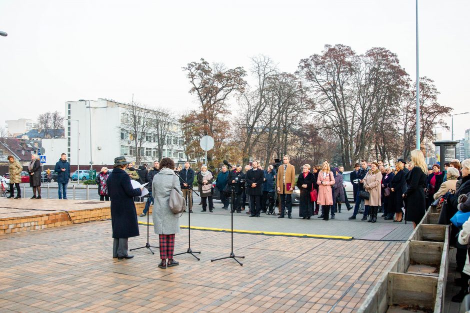 Vilniuje atidengta L. Kaczynskio vardo gatvės lentelė