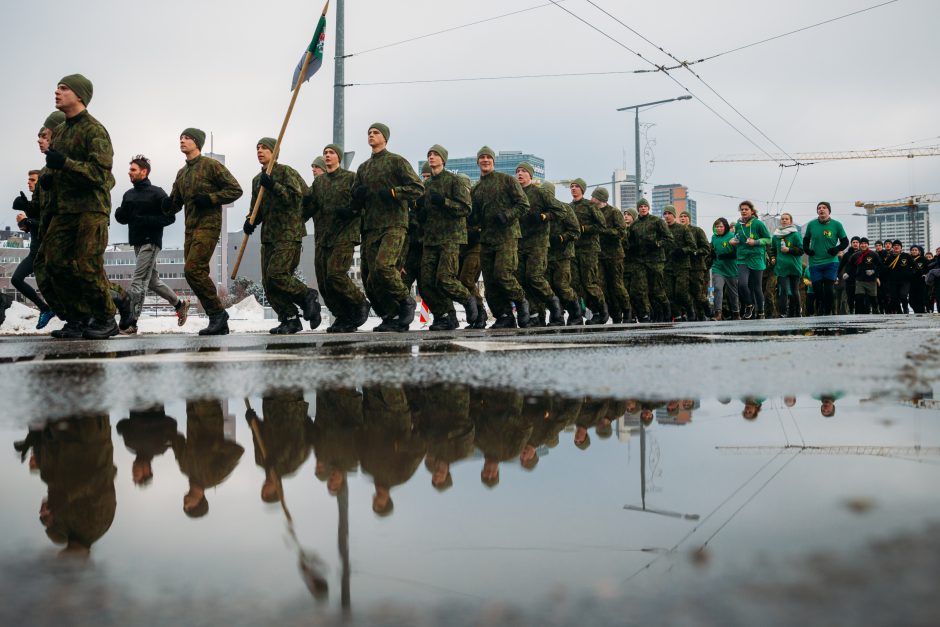 Tradiciniame bėgime „Gyvybės ir mirties keliu“ dalyvavo ir diplomatai