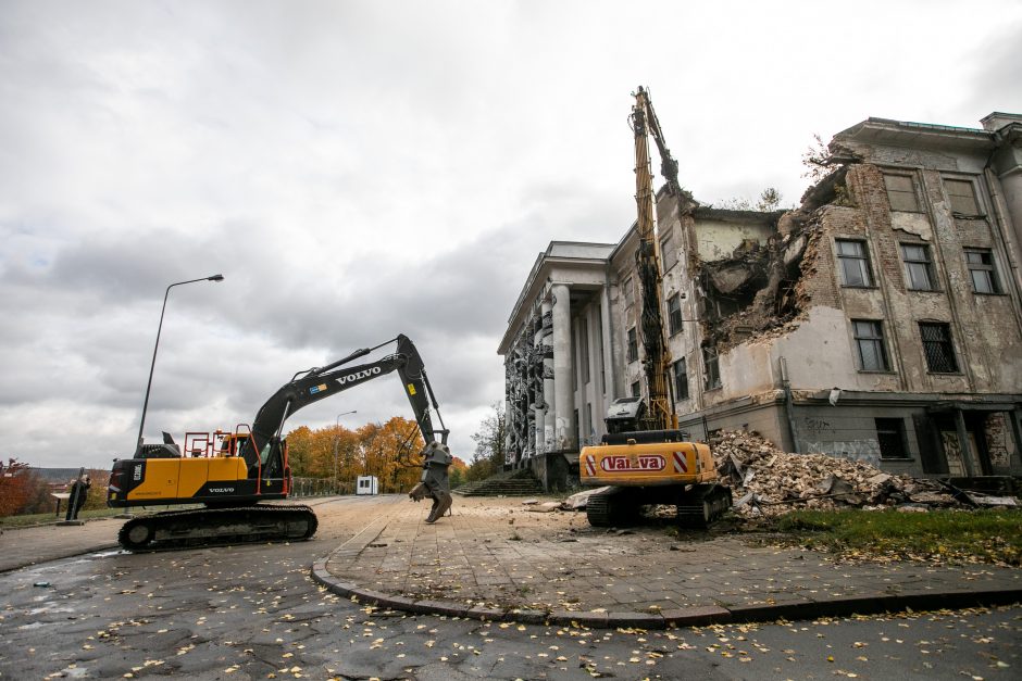 Griauna Profsąjungų rūmus: darbai kainuos beveik 2 mln. eurų