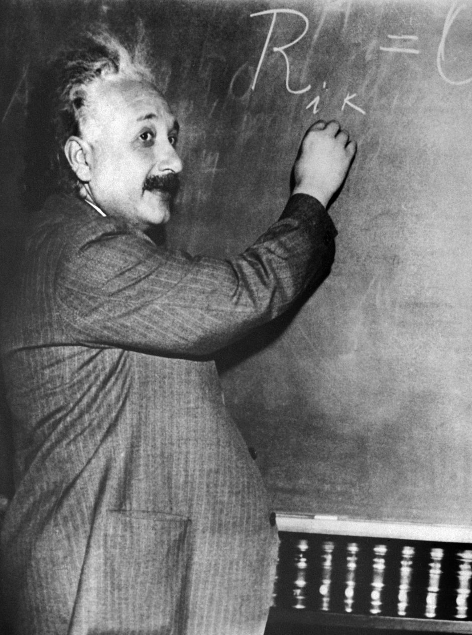 A. Einsteinas nežinojo laimingos santuokos formulės