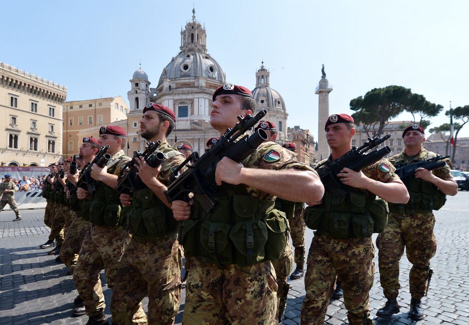 Į Vilnių atvyksta Italijos kariuomenės vadas