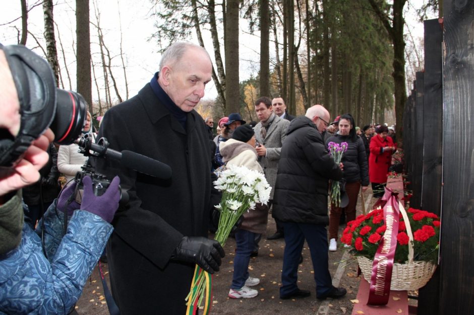 Ant memorialo stalinistinių represijų aukoms – ir lietuviškos pavardės