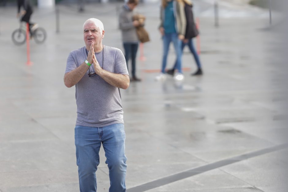 Judėjimo sveikuoliai okupavo Vienybės aikštę