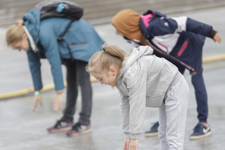 Judėjimo sveikuoliai okupavo Vienybės aikštę