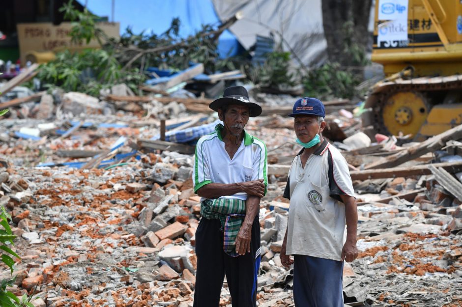 Indonezijos Lomboko salą vėl sukrėtė galingas žemės drebėjimas