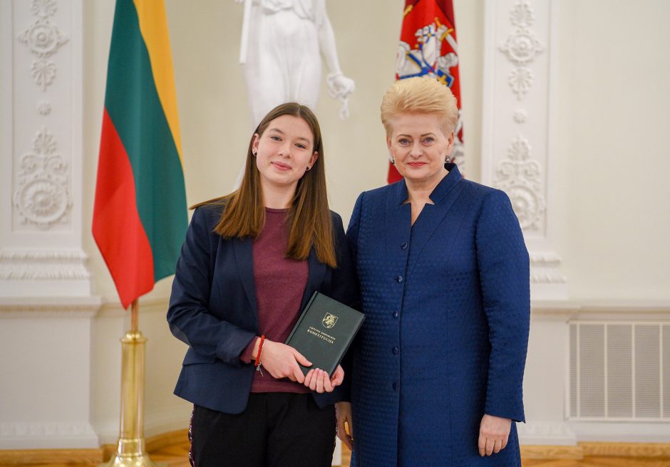 D. Grybauskaitė: Konstitucijos žinių reikia visiems