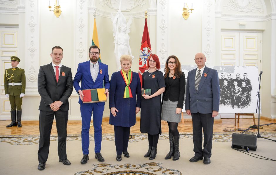 Prezidentė apdovanojo išradingiausiai šventusiuosius Vasario 16-ąją