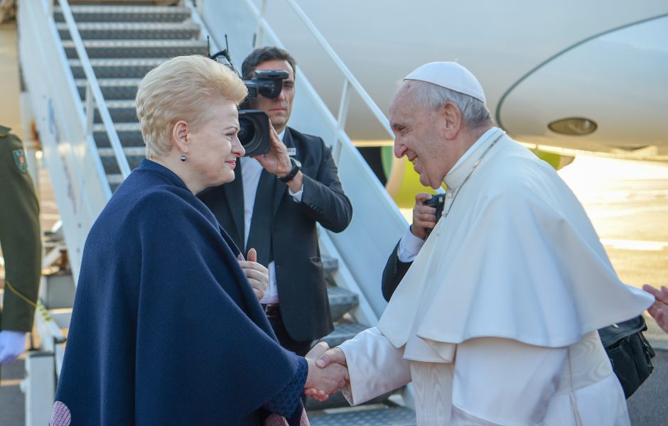 Popiežius Pranciškus atsisveikino su Lietuva