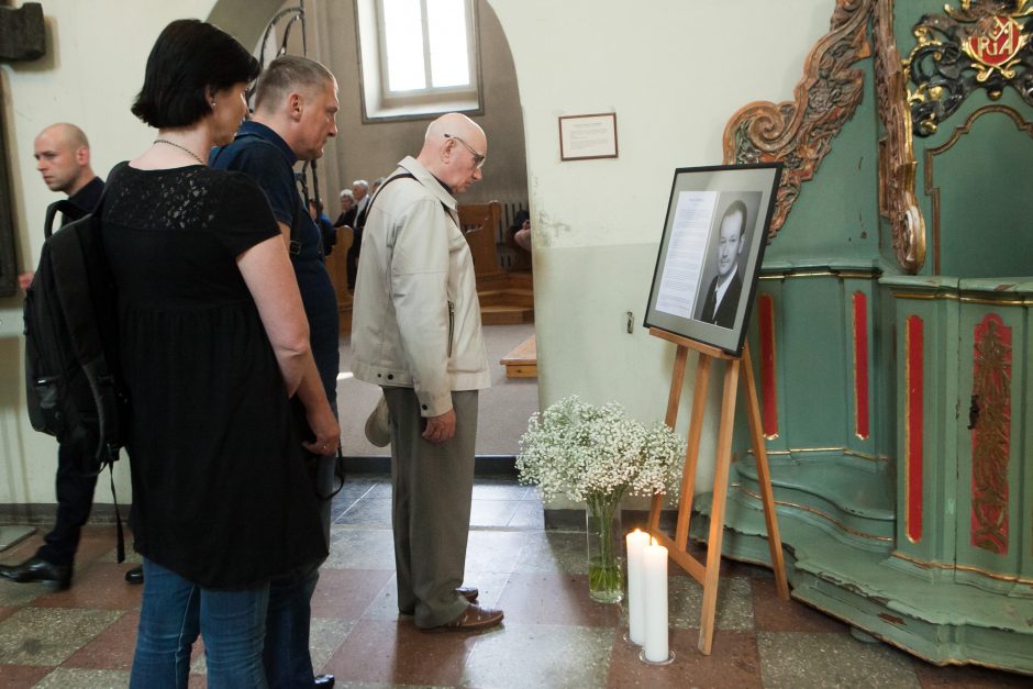 Lietuva atsisveikina su Seimo nariu R. Žilinsku