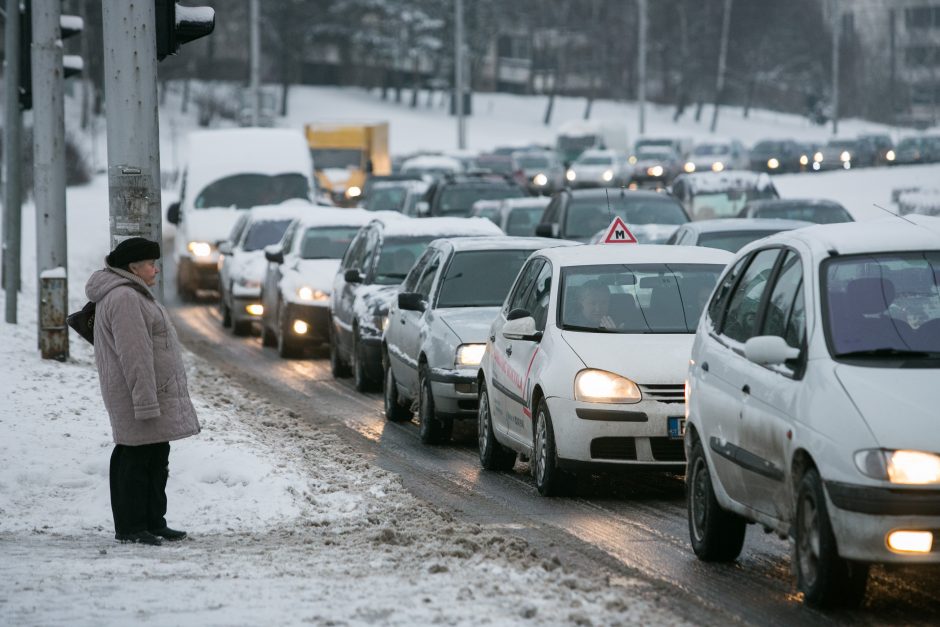 Spūstys formuosis visą dieną: patarimai išvykstantiems iš Vilniaus