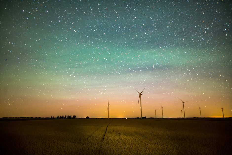 Naktį laukiama gausiausio šiemet meteorų lietaus