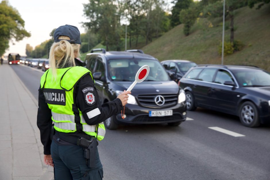 Vilniaus gatvėse – netikėtas policijos reidas: gaudė gudraujančius