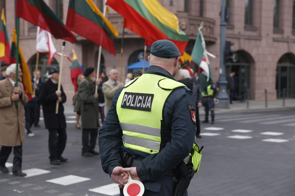 Surengė eitynes: Lietuvos valstybės vėliavai – šimtas metų