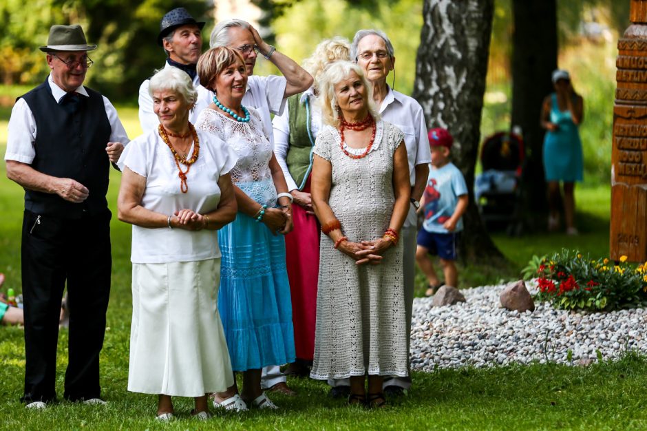 Naugardiškių parke pagerbtos Onos