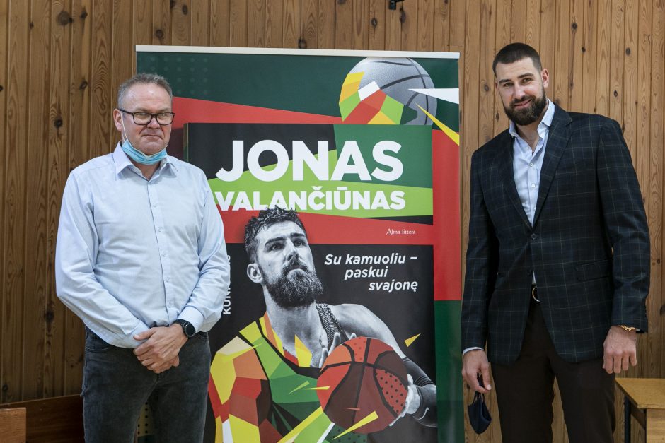 Knygos „Jonas Valančiūnas. Su kamuoliu paskui svajonę“ pristatymas