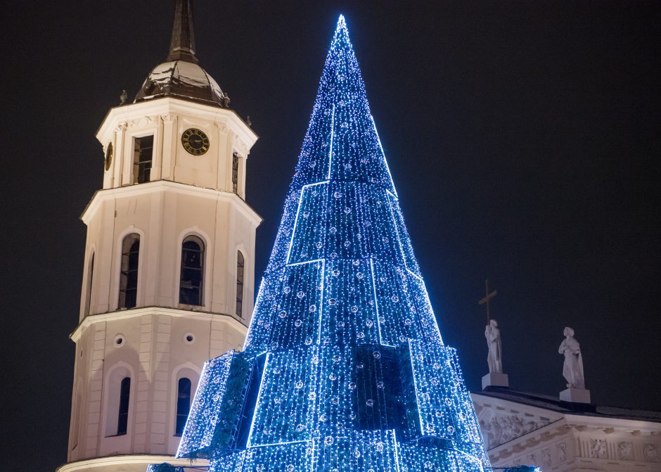 Vilniaus Kalėdų eglutės pripažinimo gražiausia dar teks palaukti