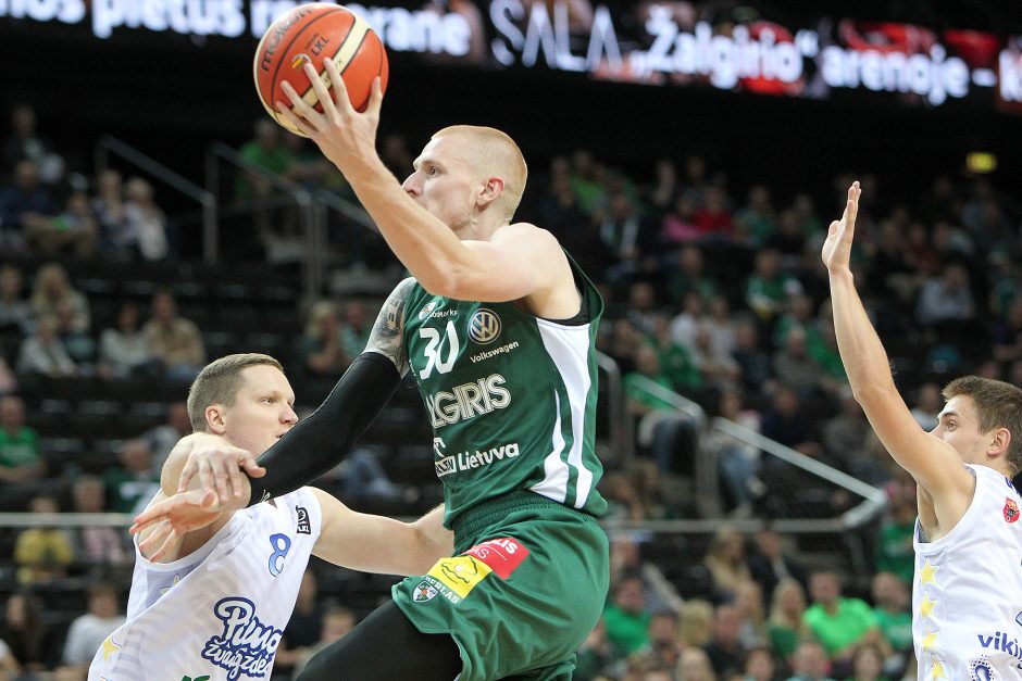 Su vėjeliu: „Žalgiris“ triuškinančia pergale pradėjo LKL pirmenybes