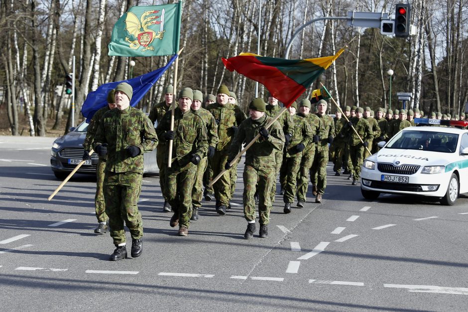 Sukaktį kariai paminėjo bėgimu