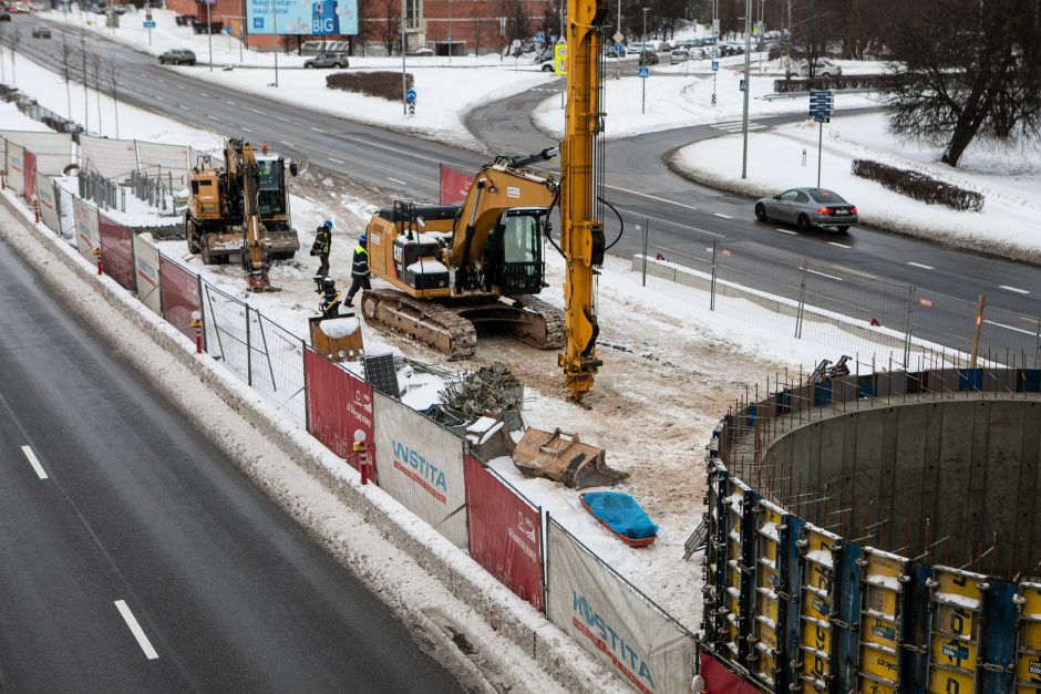 Baisi nelaimė Vilniuje: žuvo į labai gilią betonuotą duobę įkritęs žmogus