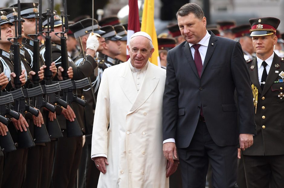 Popiežius Latvijoje kviečia krikščionis siekti dialogo, supratimo