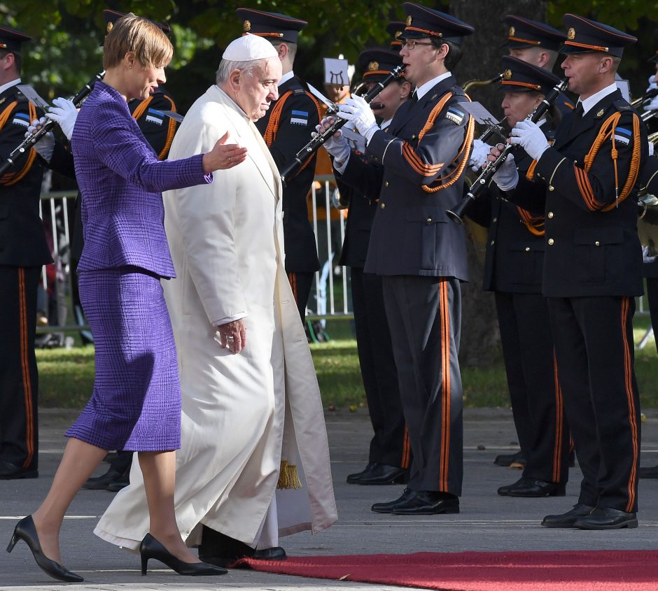 Popiežius Estijoje prabilo apie išnaudojimo skandalus