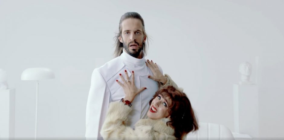 J. Jaručio ir Monique daina – muzikinėje komedijoje: pamatykite naują klipo versiją