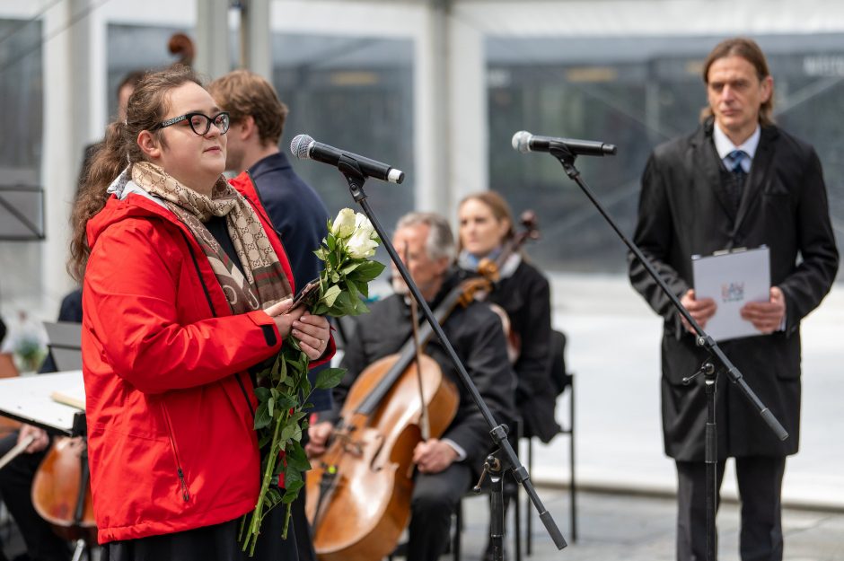 Kaune minimos 50-osios R. Kalantos susideginimo metinės