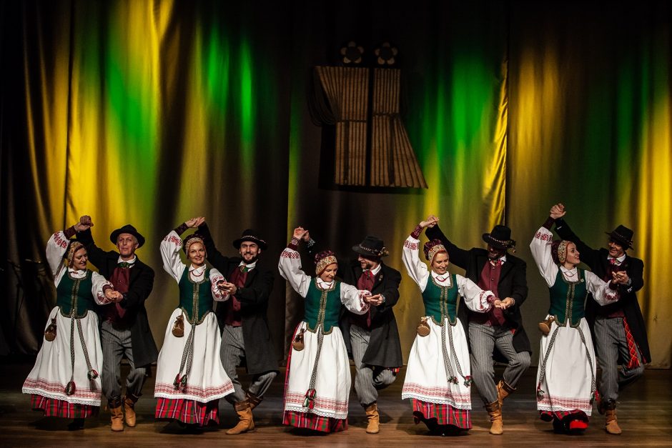 Paskelbtos geriausios Lietuvos liaudies šokių grupės