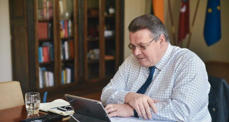 L. Linkevičius su kolega iš Portugalijos aptarė priemones kovoje su pandemija