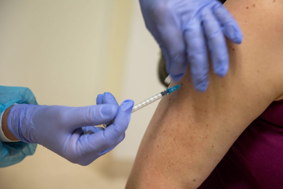 Lietuvą pasiekė penkioliktoji „Pfizer-BioNTech“ vakcinų nuo koronaviruso siunta