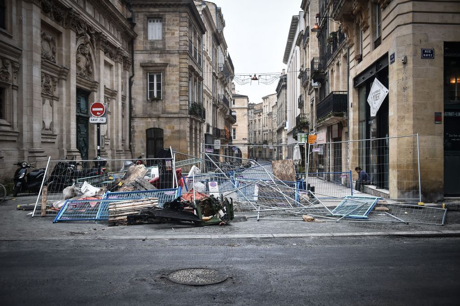 Prancūzijos finansų ministras smurtinius protestus pavadino ekonomine katastrofa