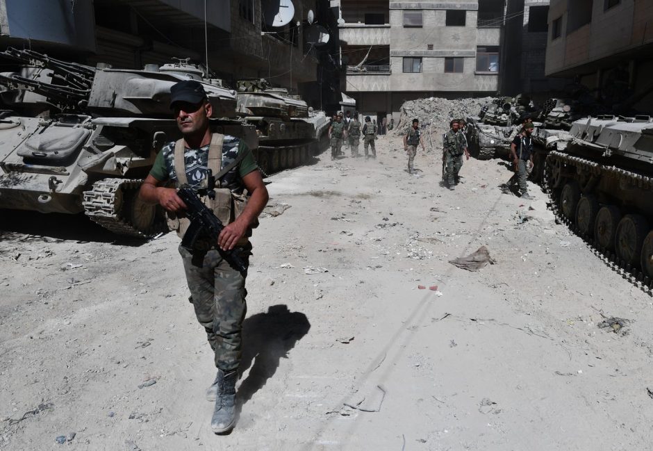 Sirijos vyriausybė atnaujina puolimą prieš „Islamo valstybę“ Damaske