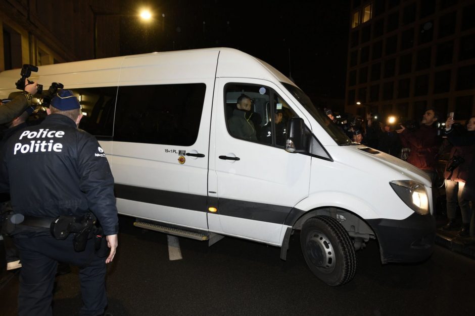 Belgijoje suimta pora, kaltinama bandžiusi surengti išpuolį Prancūzijoje