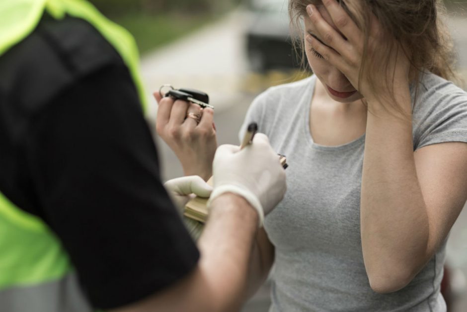 Klaipėdos rajone už vairo sučiupta sunkiai girta moteris