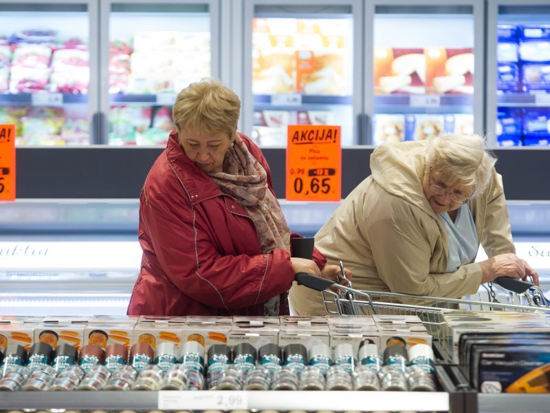 Ekonomistas: infliacija Lietuvoje turėtų truputį mažėti