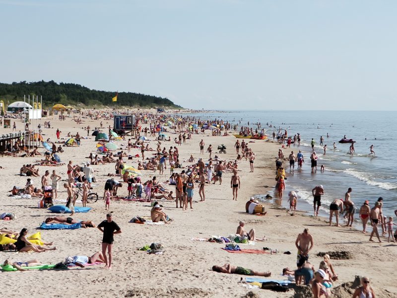 Perspėja dėl Baltijos jūros: šiuo metu gali tykoti pavojus sveikatai