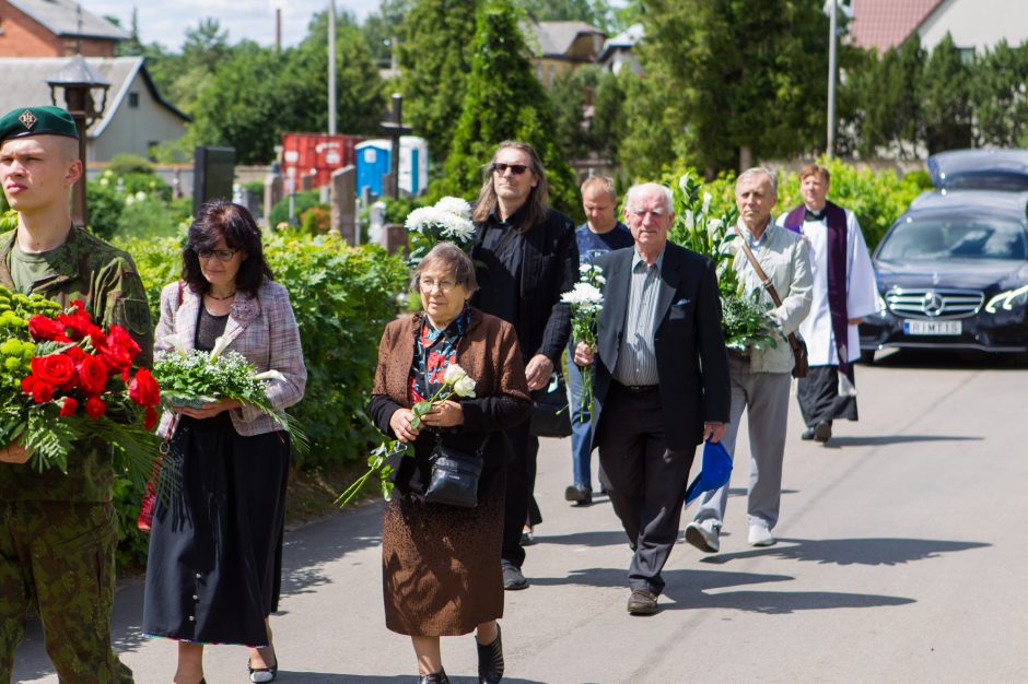 Jūrų karininko palaikai atgulė Kaune