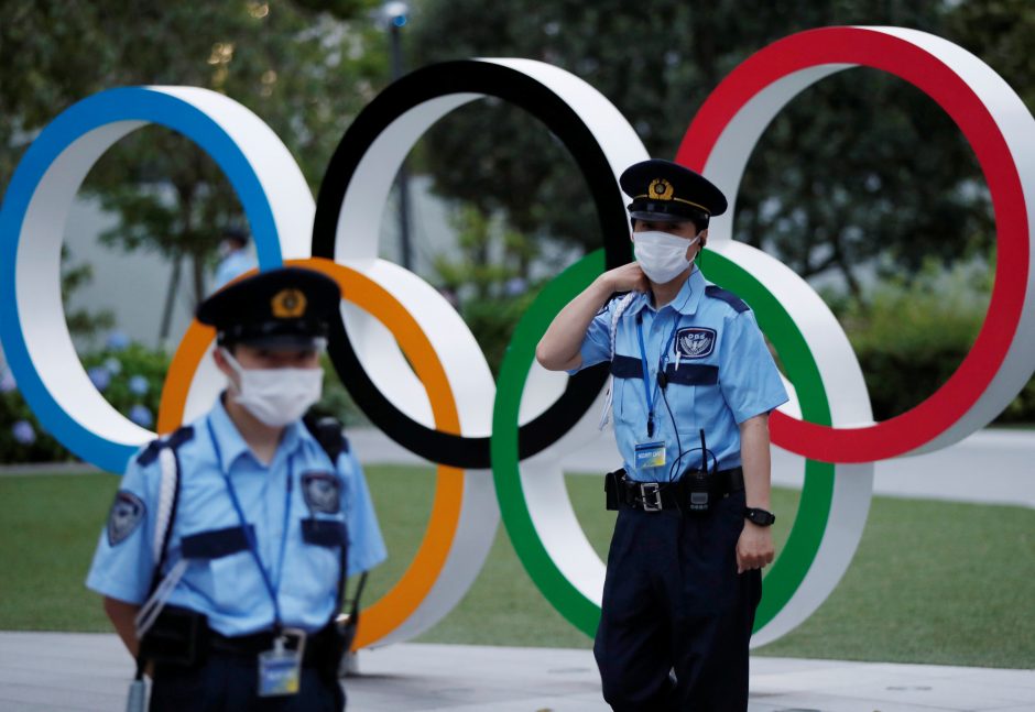 Atletai kovos dėl medalių, olimpiados organizatoriai – su virusu