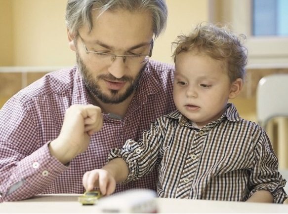 Prašo pagalbos: mažasis Teodoras kovoja su retu smegenų augliu