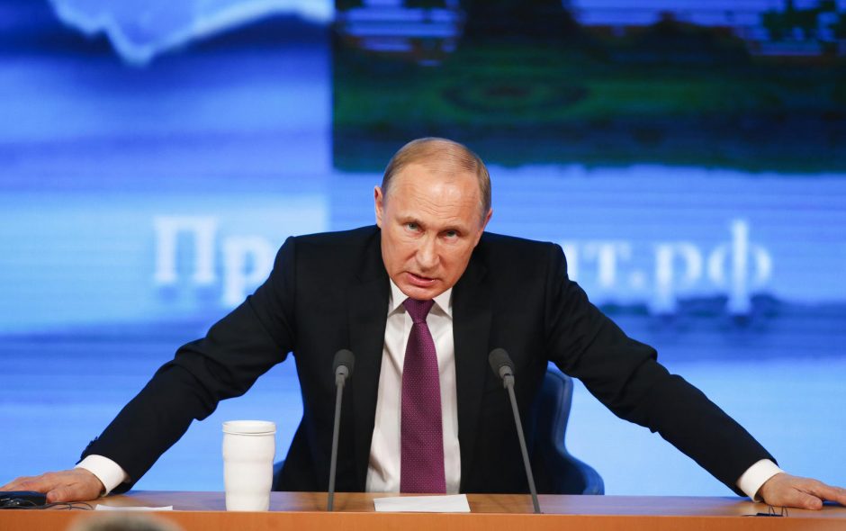 V. Putinas tiesiogiai vadovauja Rusijos karinės pramonės kompleksui