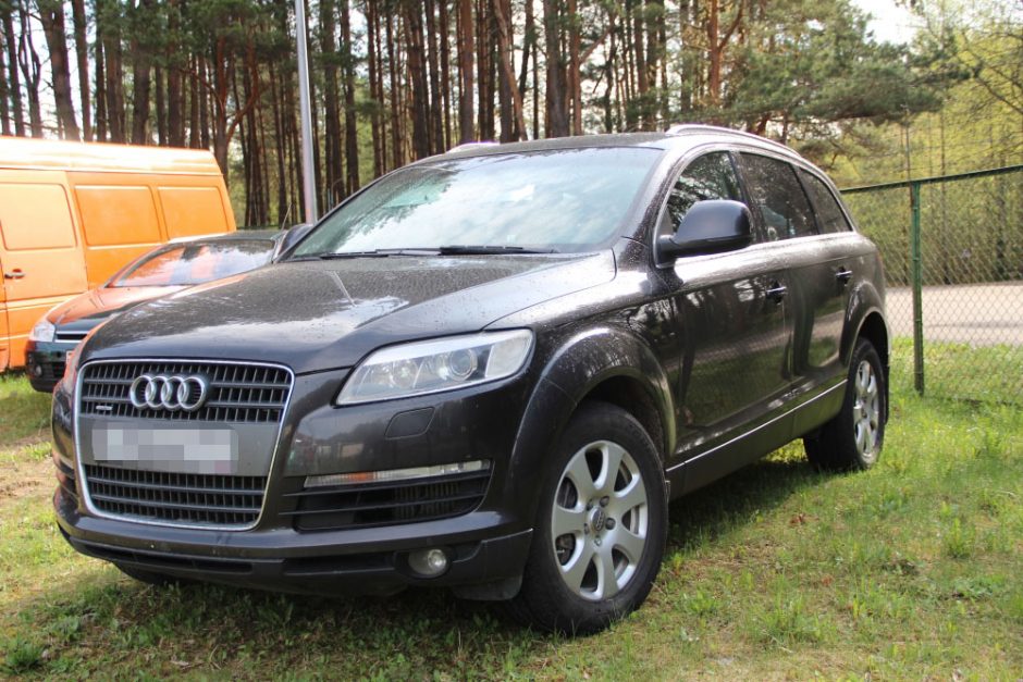 Vogtu „Audi Q7“ baltarusis į Lietuvą neįvažiavo