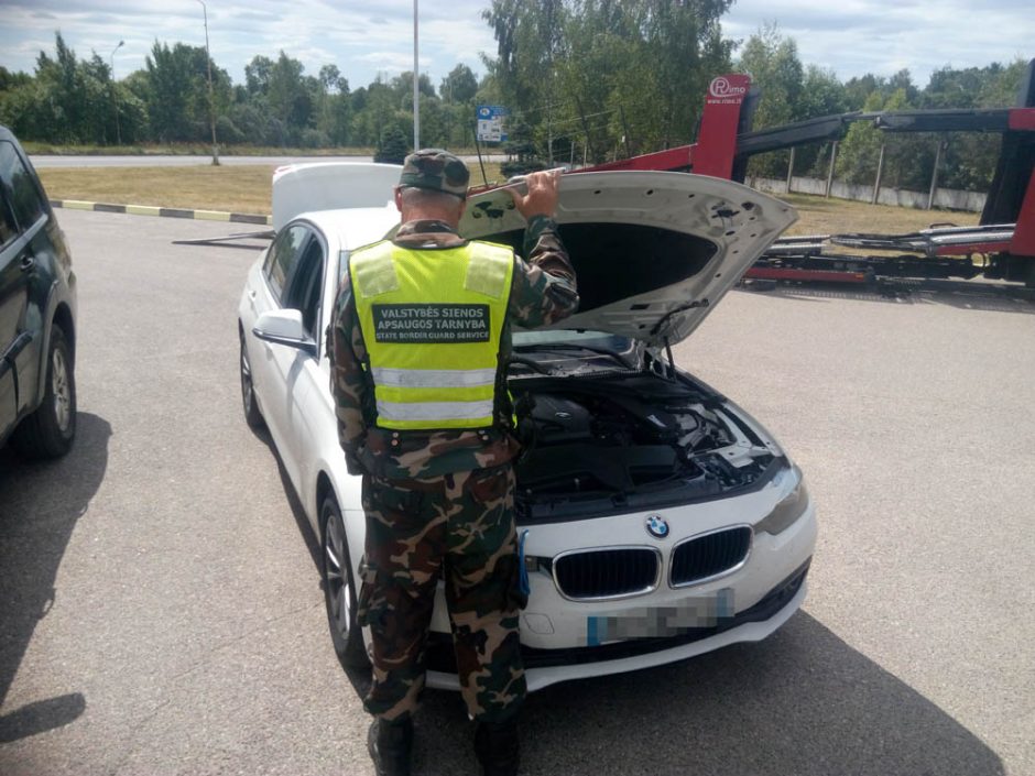 Prancūzijoje vogtą BMW teko palikti Lietuvos pasieniečiams