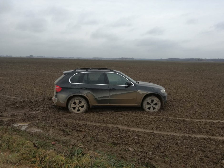 Sustabdyti vogtą BMW pasieniečiams pavyko tik kulkomis