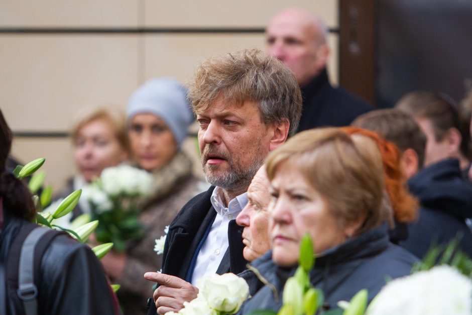 Aktorius A. Storpirštis atgulė amžino poilsio Menininkų kalnelyje